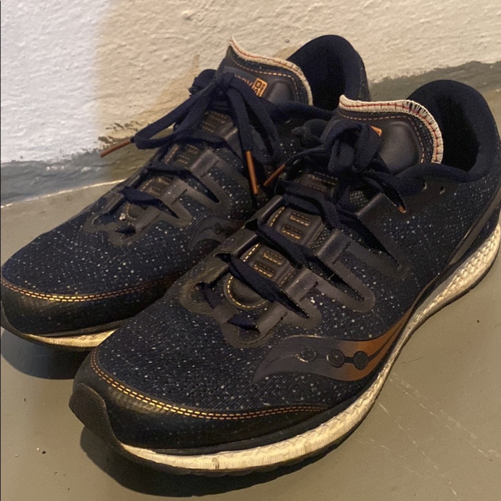 Saucony Mens Freedom ISO Running Shoes 11